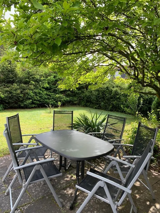 Ferienwohnung Mit Garten In Koeln 0*, 쾰른